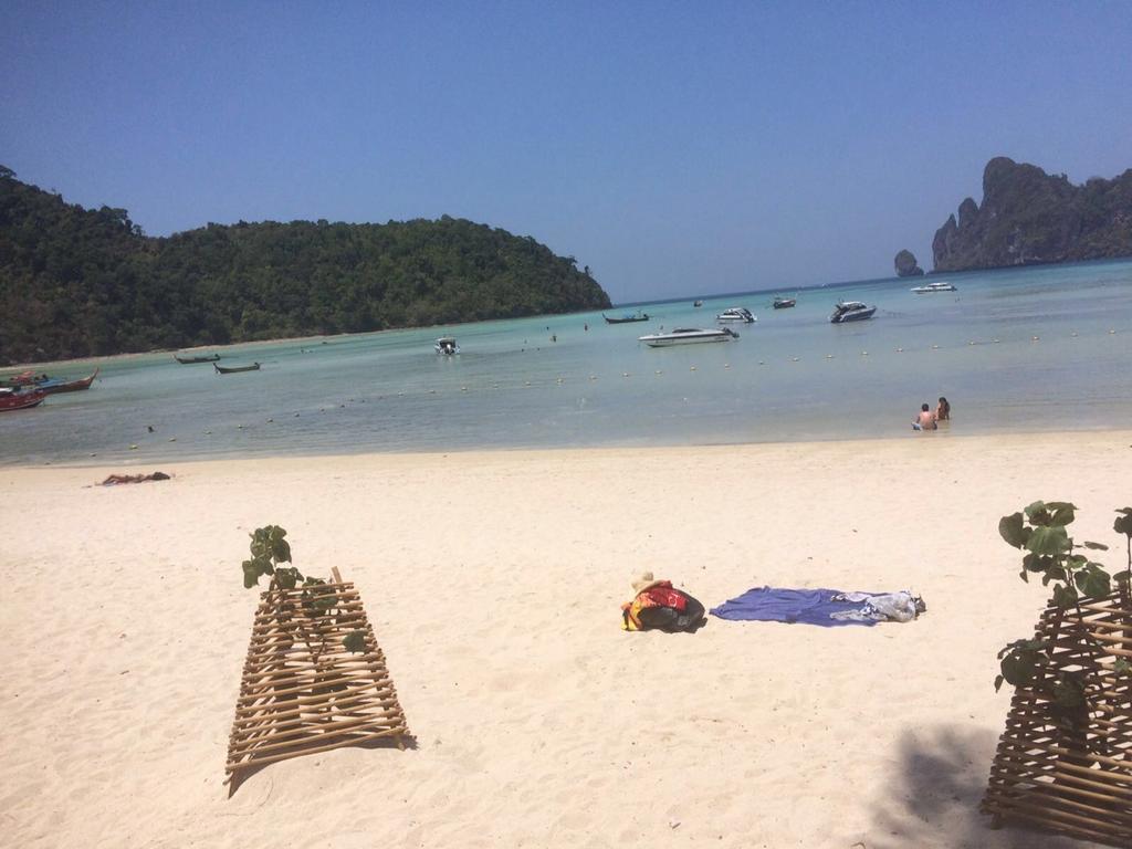 Bung House Hotel Фи Фи Айлънд Екстериор снимка
