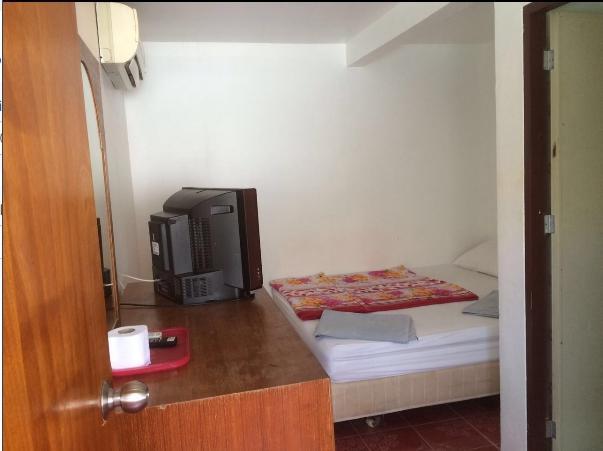 Bung House Hotel Фи Фи Айлънд Екстериор снимка