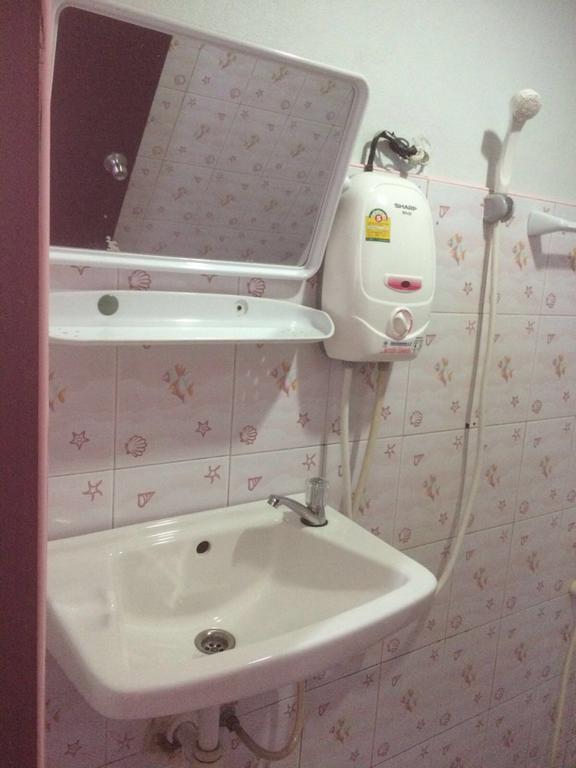 Bung House Hotel Фи Фи Айлънд Екстериор снимка