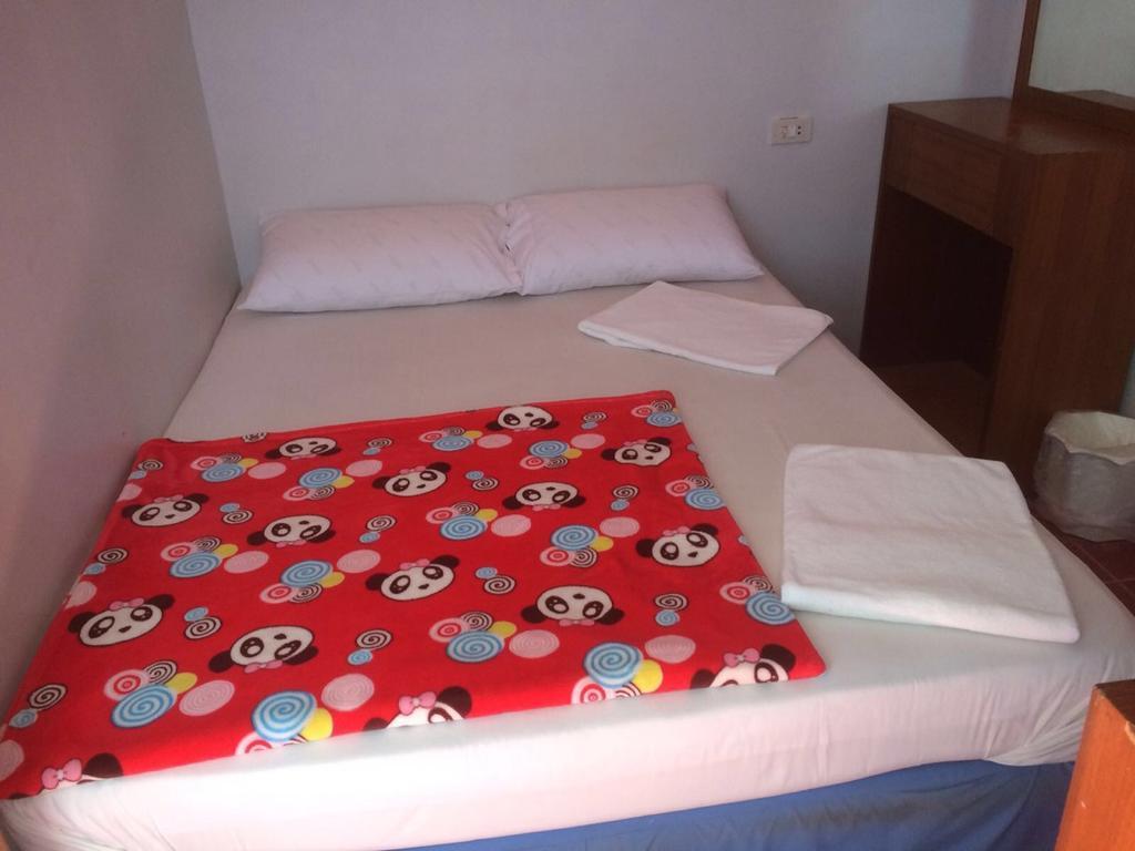 Bung House Hotel Фи Фи Айлънд Екстериор снимка