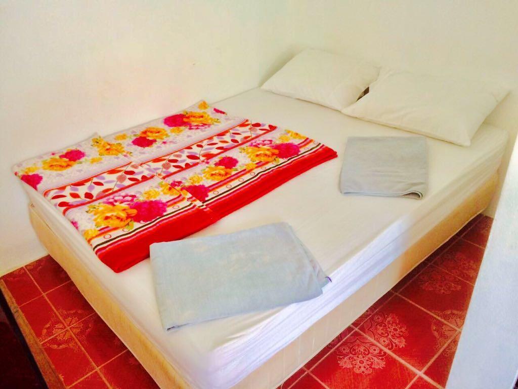 Bung House Hotel Фи Фи Айлънд Екстериор снимка